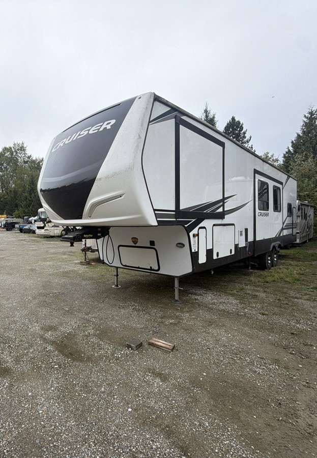 2021 CrossRoads Cruiser 3851BL